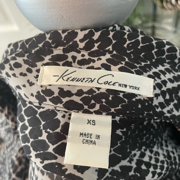 Kenneth Cole button up blouse - Picture 5 of 8